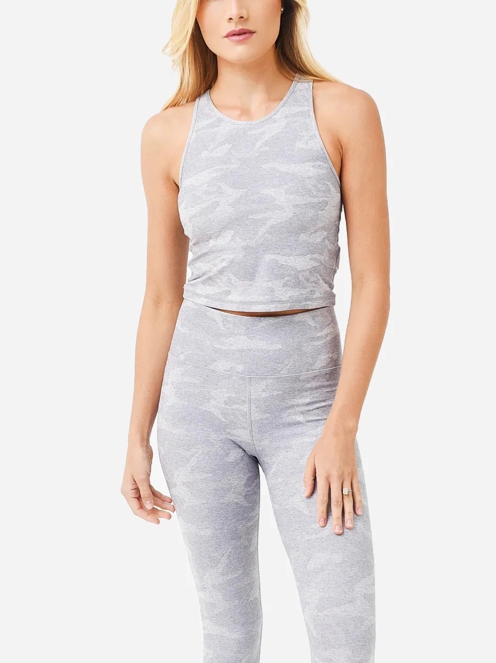 Vuori Women’s Elevation Plyo Tank Top Cropped High Neck Camo Print Workout